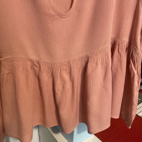 ⭕️3for$15⭕️ Boho ruffle pink blouse - Picture 11 of 12